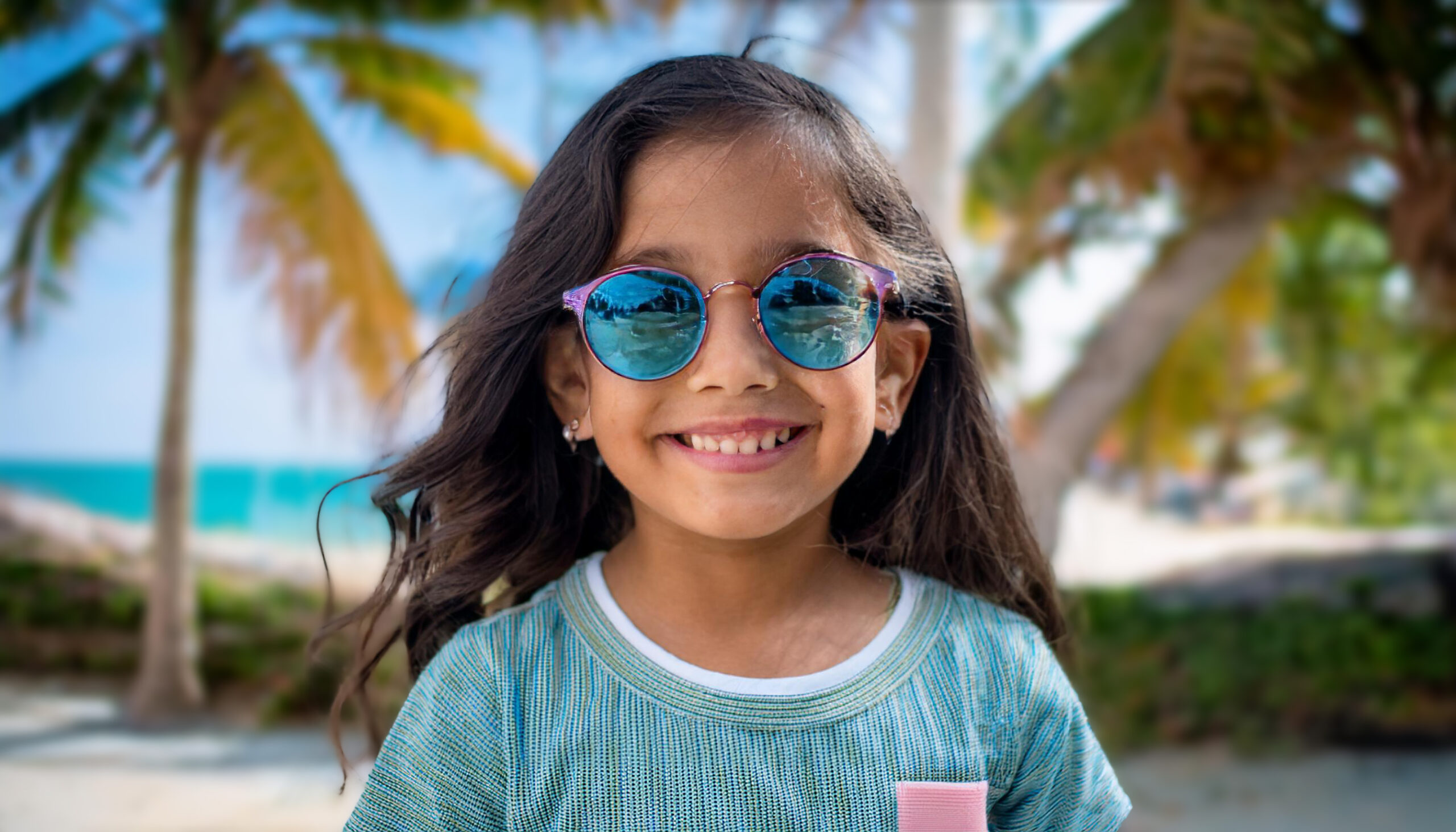 Kid wearing Sunglass Kid wearing Sunglass