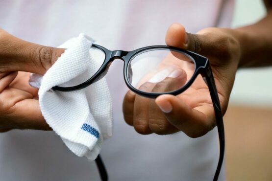 EC CLEANING GLASSES 2